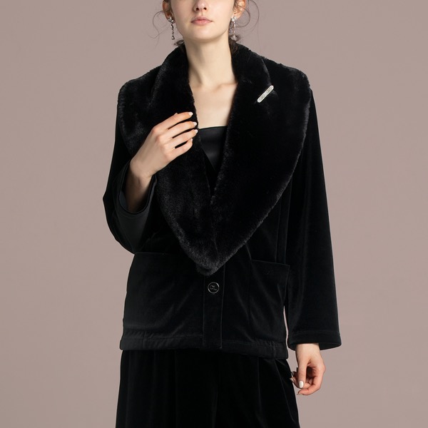 Love Fur Collar 付きジャケット "Madam Noir"