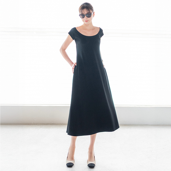 日常のひとときを上質に彩るDAISY LINのリラクシングドレスシリーズ