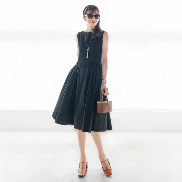 Dress “The Essential”