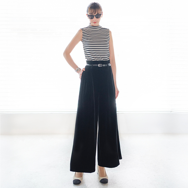 ELEGANT FLARE VELOUR PANTS
