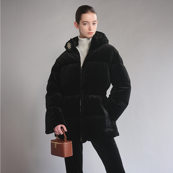 Daisy Velour × Satin "Luxe Down"