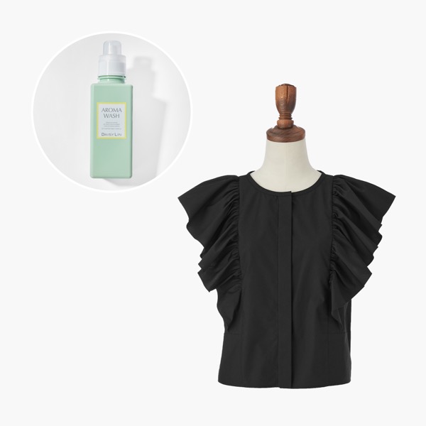 Blouse "Daisy Frill Frill" (Black) & DAISY LIN AROMA WASH Ⅱ 550mL